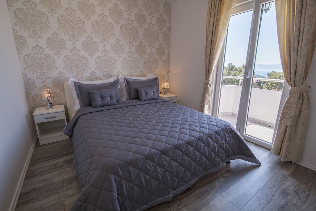 Villa Petra Apartment With Private Pool Makarska Exterior photo